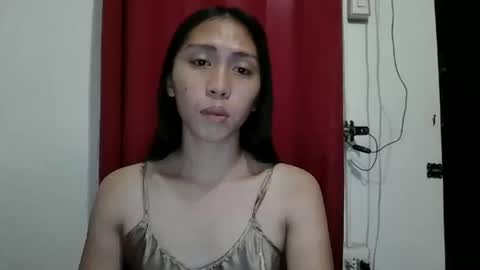 Snapshot of sweetasiancolleen chatting on July 13, 1:36 pm colleen online show from July 13, 1:36 pm