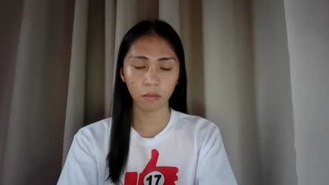 Snapshot of sweetasiancolleen chatting on July 31, 8:36 am colleen online show from July 31, 8:36 am