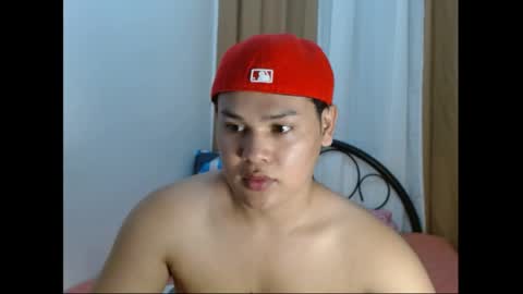 sweetasiangay online show from April 22, 7:33 am