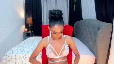 Snapshot of sweetasianlovemarie chatting on December 9, 1:51 am BEA sweetgirl online show from December 9, 1:51 am