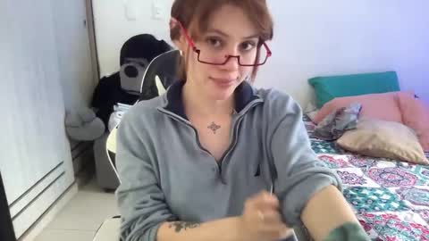 SweetAura0 0  online show from February 28, 5:14 pm