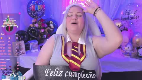 Snapshot of sweetbambi19 chatting on December 21, 4:19 am Andrea online show from December 21, 4:19 am