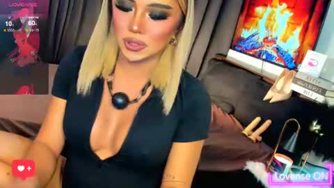 Snapshot of sweetbella69xoxo chatting on July 3, 5:14 am BELLA online show from July 3, 5:14 am