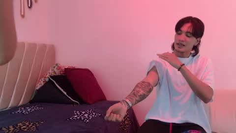 Snapshot of sweetbutspicy_ chatting on May 22, 12:11 pm sweetbutspicy online show from May 22, 12:11 pm