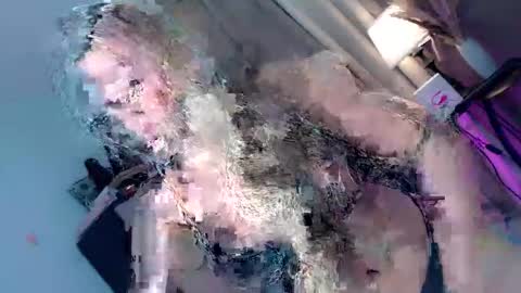 Snapshot of sweetcandylove1 chatting on November 15, 8:49 pm Candy online show from November 15, 8:49 pm