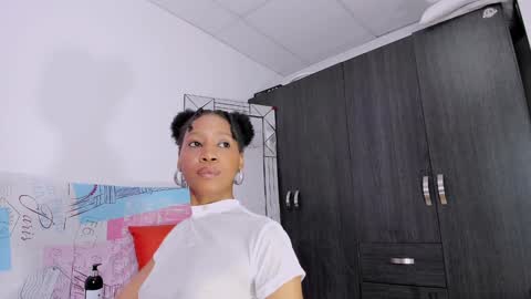 Tell me Salome  online show from December 5, 7:06 pm