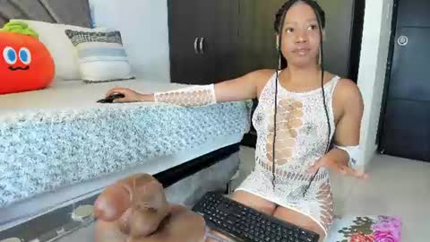 Snapshot of sweetcocoaa chatting on June 26, 11:36 am Tell me Salome online show from June 26, 11:36 am