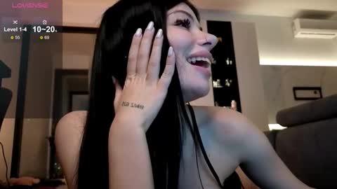 Snapshot of sweetcoles chatting on November 22, 8:30 pm Emma online show from November 22, 8:30 pm