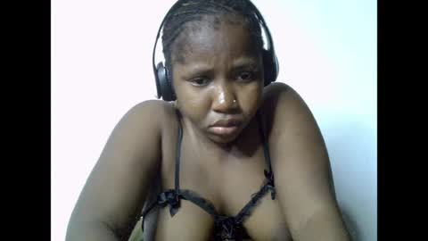 sweetcoochiex online show from June 24, 11:37 pm
