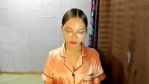 Snapshot of sweetcummer27 chatting on March 4, 6:04 am SOPHIA online show from March 4, 6:04 am