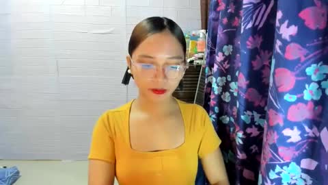 Snapshot of sweetcummer27 chatting on March 12, 10:39 pm SOPHIA online show from March 12, 10:39 pm