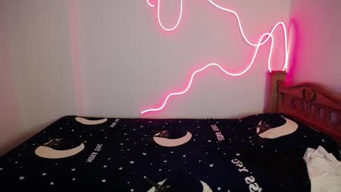 Chris online show from March 8, 2:04 am