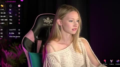 Lina online show from April 29, 5:06 pm