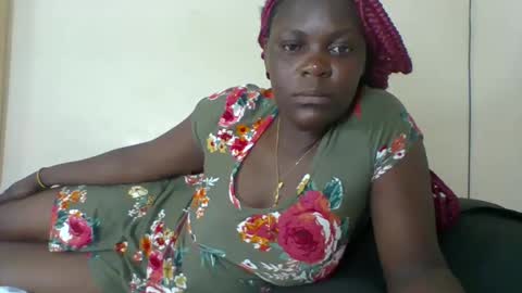 Snapshot of sweetdarkskin chatting on January 31, 2:04 am CLARIS online show from January 31, 2:04 am