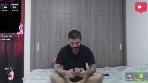 Snapshot of sweetdesires_ chatting on February 22, 9:15 pm online show from February 22, 9:15 pm