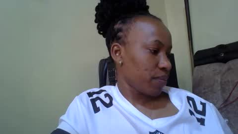 Snapshot of sweetdiva2012 chatting on October 15, 8:03 am sweetdiva2012 online show from October 15, 8:03 am