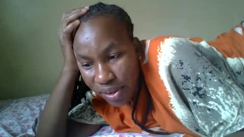 Snapshot of sweetdiva2012 chatting on February 4, 5:35 am sweetdiva2012 online show from February 4, 5:35 am