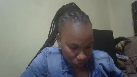 Snapshot of sweetdiva2012 chatting on February 24, 4:32 am sweetdiva2012 online show from February 24, 4:32 am