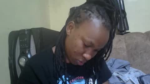 Snapshot of sweetdiva2012 chatting on March 4, 5:35 am sweetdiva2012 online show from March 4, 5:35 am