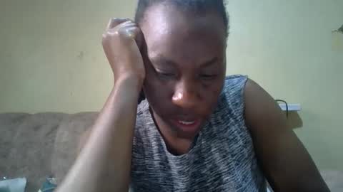 Snapshot of sweetdiva2012 chatting on March 20, 5:12 am sweetdiva2012 online show from March 20, 5:12 am