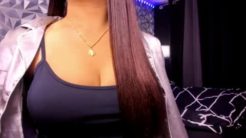 sweetest_one4 online show from June 1, 6:48 am