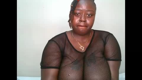 sweetest_snack online show from February 7, 10:57 pm