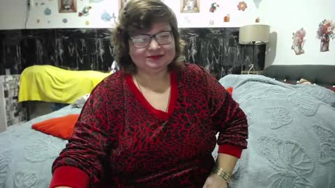 sweetestmilf4you online show from February 9, 10:52 am