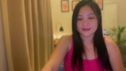 Snapshot of sweetestsmile_ chatting on May 25, 4:57 pm Khaye online show from May 25, 4:57 pm