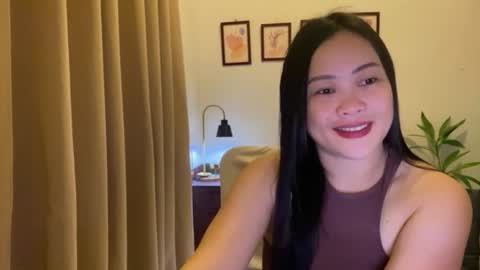 Snapshot of sweetestsmile_ chatting on June 15, 3:31 am Khaye online show from June 15, 3:31 am