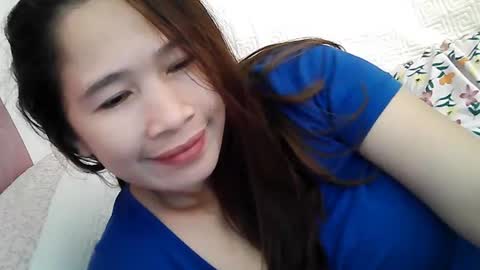 Snapshot of sweetfilipinawet chatting on July 21, 12:35 am Stacy online show from July 21, 12:35 am