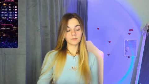 Snapshot of sweetfoyou chatting on December 19, 8:23 am sweetfoyou online show from December 19, 8:23 am