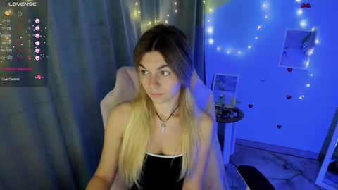 Snapshot of sweetfoyou chatting on September 24, 7:01 am sweetfoyou online show from September 24, 7:01 am