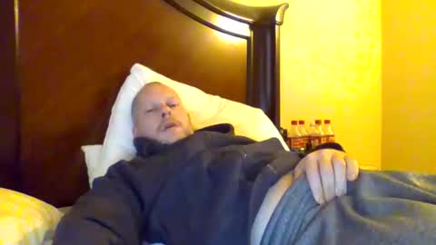 Snapshot of sweetg233 chatting on January 24, 4:17 pm sweetg233 online show from January 24, 4:17 pm