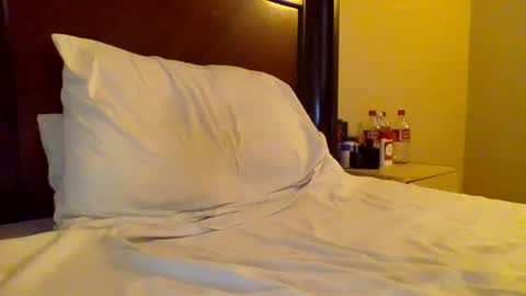 Snapshot of sweetg233 chatting on February 7, 6:45 pm sweetg233 online show from February 7, 6:45 pm