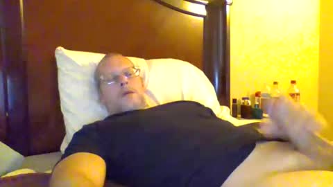 Snapshot of sweetg233 chatting on October 15, 4:40 pm sweetg233 online show from October 15, 4:40 pm