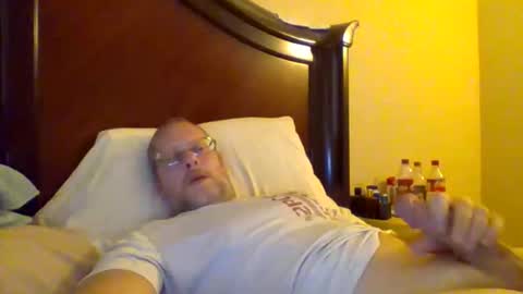 Snapshot of sweetg233 chatting on October 22, 5:45 pm sweetg233 online show from October 22, 5:45 pm