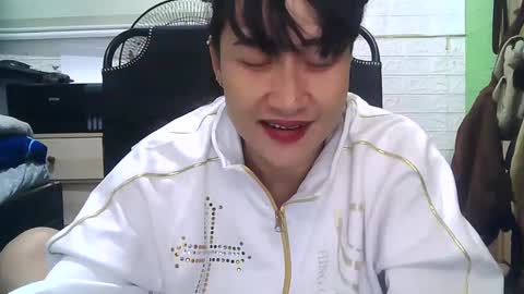 Snapshot of sweetgemini23 chatting on December 16, 4:27 pm Jean online show from December 16, 4:27 pm