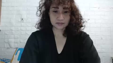 Snapshot of sweetgemini23 chatting on October 10, 12:53 am Jean online show from October 10, 12:53 am