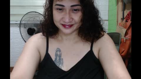 Snapshot of sweetgemini23 chatting on October 18, 3:46 pm Jean online show from October 18, 3:46 pm