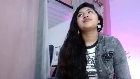 Snapshot of sweetgh_ chatting on September 23, 11:24 am Sweet online show from September 23, 11:24 am