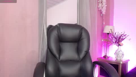 Snapshot of sweetgh_ chatting on October 1, 11:27 am Sweet online show from October 1, 11:27 am