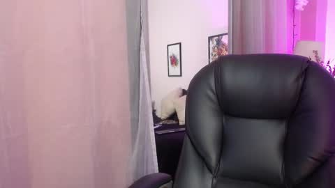 Snapshot of sweetgh_ chatting on October 8, 11:19 am Sweet online show from October 8, 11:19 am