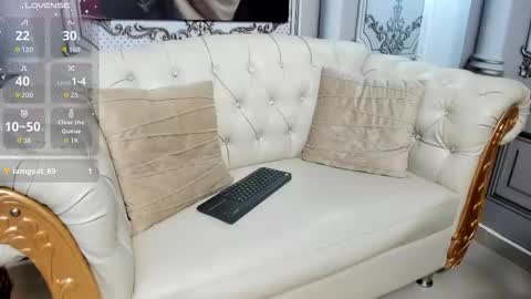 Snapshot of sweetgirl4u_ chatting on September 25, 10:08 am MIA online show from September 25, 10:08 am