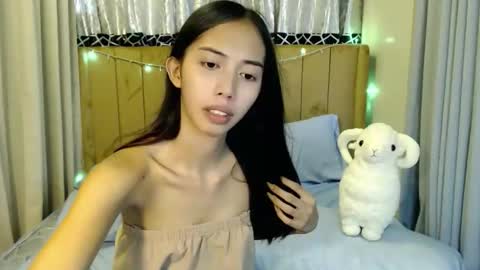 sweetgirl_daphne online show from May 20, 6:30 am