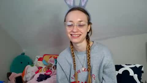sweetgirlls online show from April 8, 3:34 pm