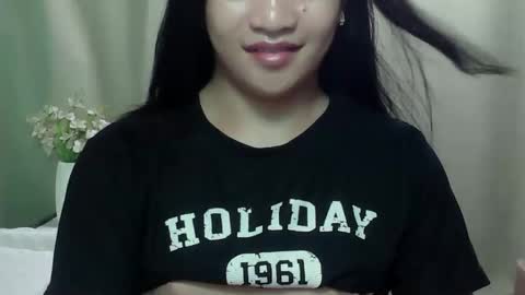 Snapshot of sweetgirly_jessa chatting on March 21, 12:59 am sweetgirly_jessa online show from March 21, 12:59 am