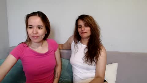 Alina and Mia online show from June 27, 9:47 am