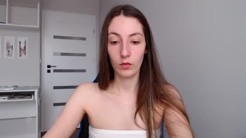 Emma  online show from May 31, 9:38 am