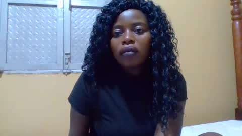 Snapshot of sweetib1 chatting on January 10, 5:15 am sweetib1 online show from January 10, 5:15 am