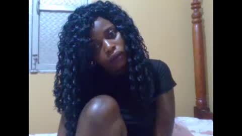 Snapshot of sweetib1 chatting on February 1, 5:28 am sweetib1 online show from February 1, 5:28 am